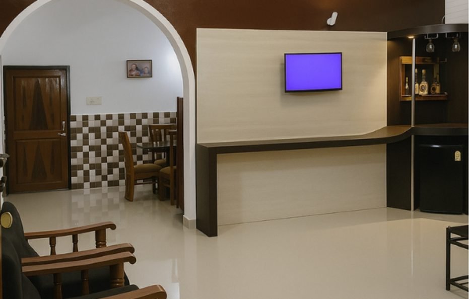 UP to 23 Person – 3BHK Penthouse + 2 Apartments