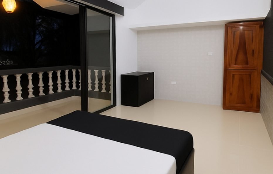UP to 23 Person – 3BHK Penthouse + 2 Apartments