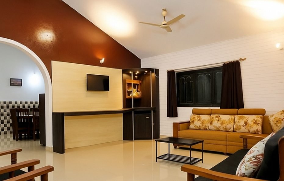 UP to 23 Person – 3BHK Penthouse + 2 Apartments