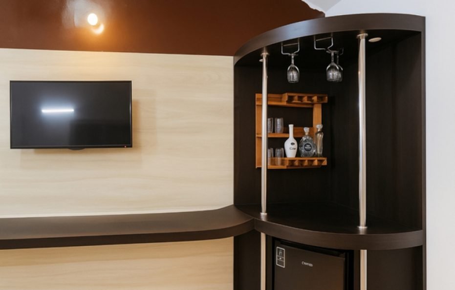 UP to 23 Person – 3BHK Penthouse + 2 Apartments