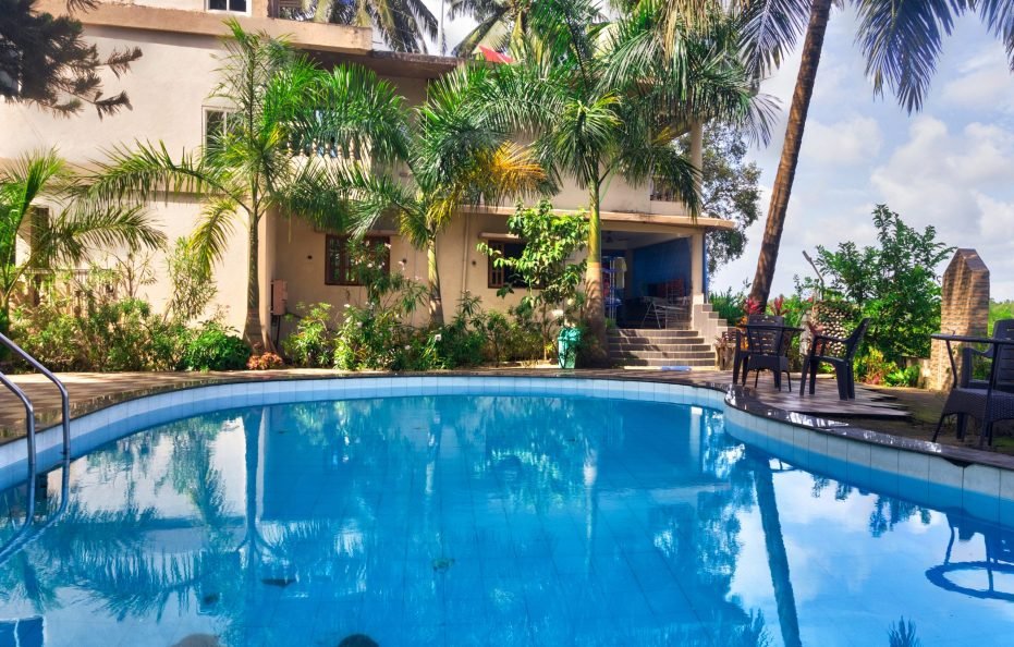 2 Rooms King Size for 12 Person