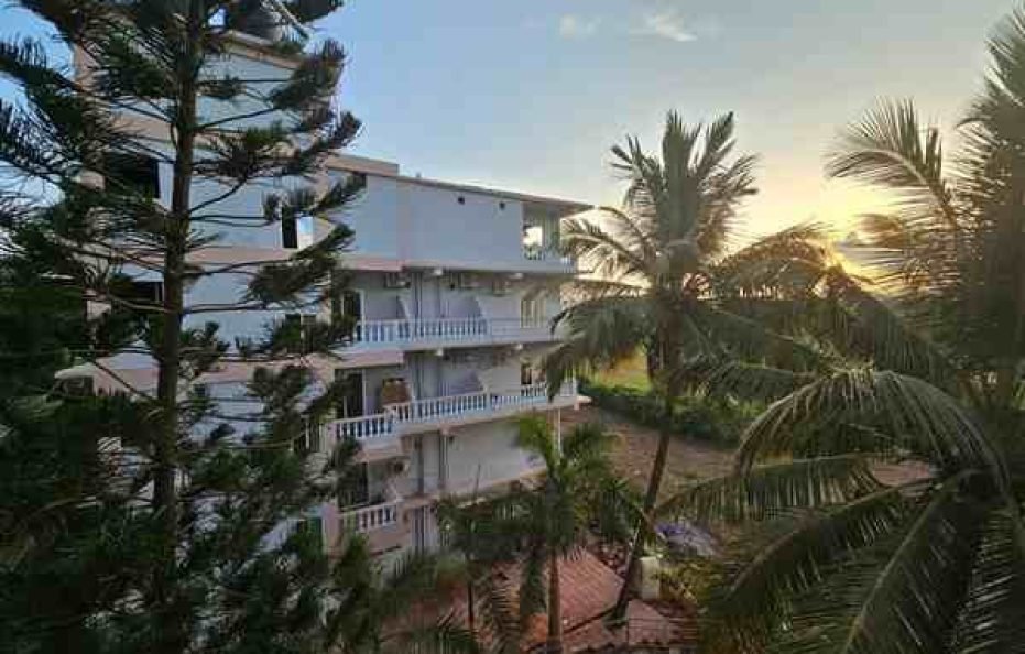 1 Deluxe Room + 1 Quadruple Room in Calangute