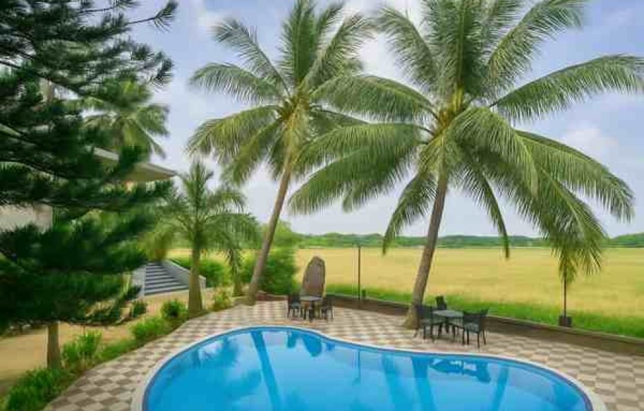 1 Deluxe Room + 1 Quadruple Room in Calangute
