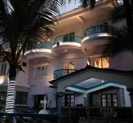 8 Room in Hotel High Tide Waves