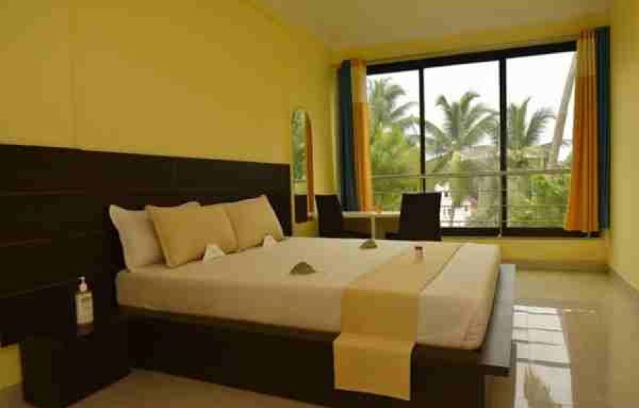 2 Deluxe Room in Swastic Boutique