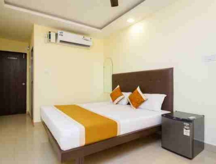 2 Deluxe Room in Swastic Boutique