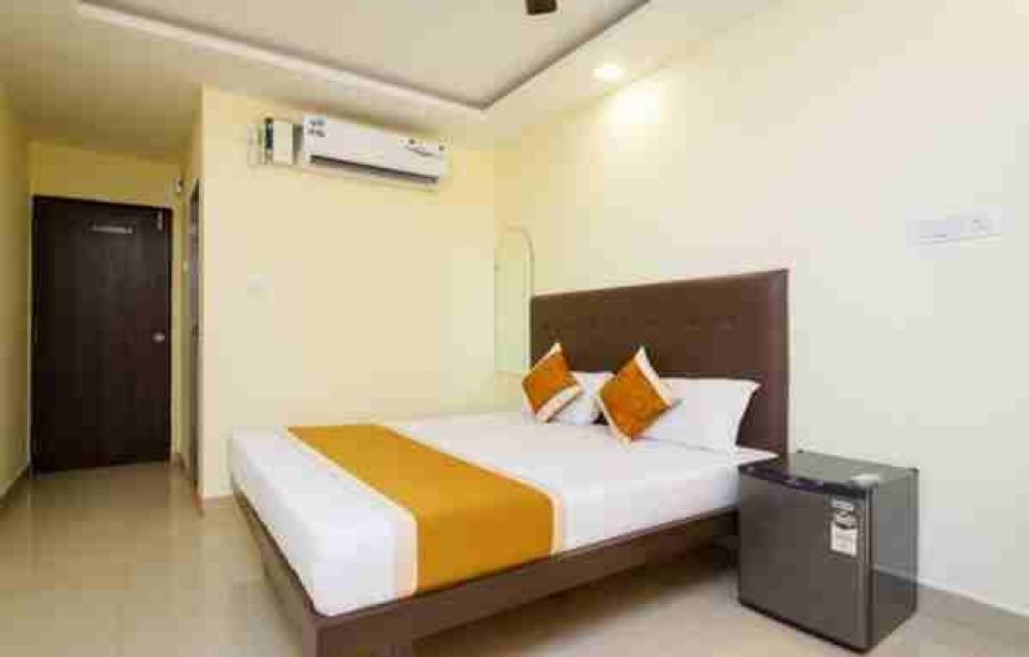 2 Deluxe Room in Swastic Boutique