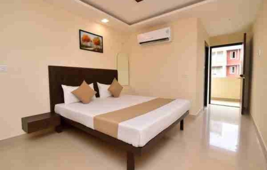 2 Deluxe Room in Swastic Boutique