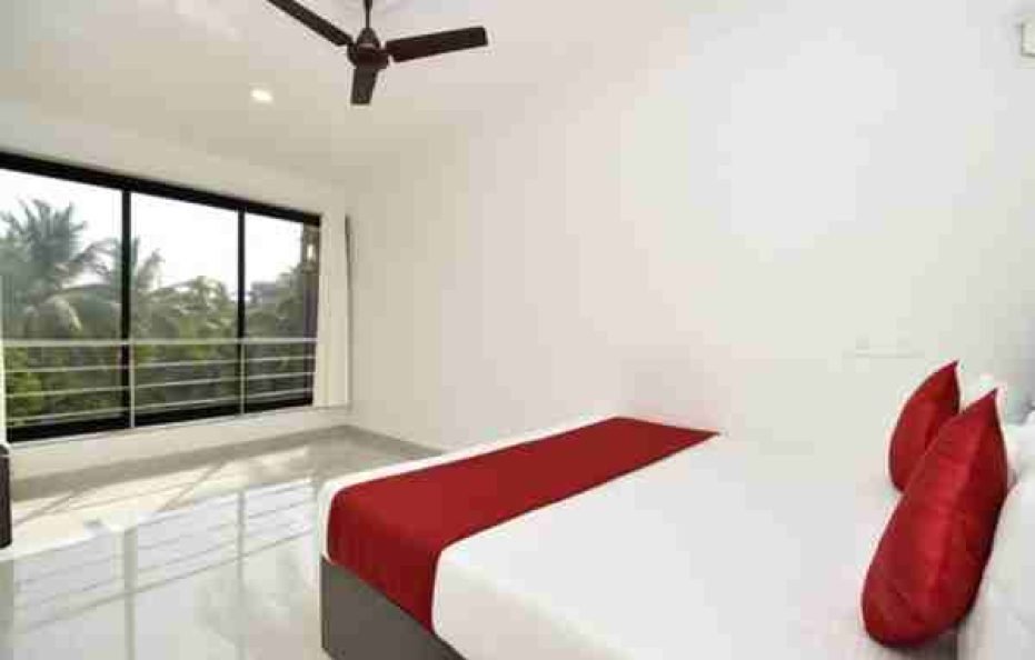 2 Deluxe Room in Swastic Boutique